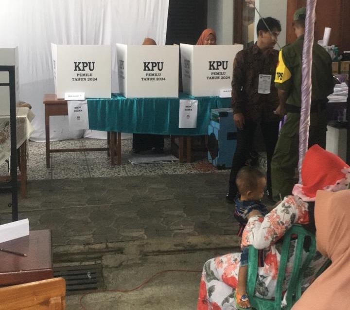 Prosesi pemungutan suara di TPS