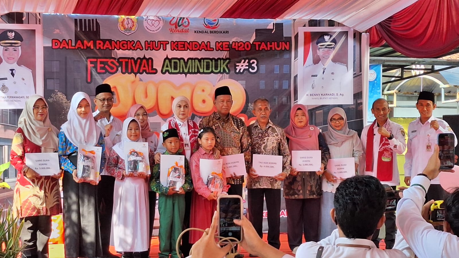 Dokumentasi Anggota Badan Pengawas Pemilu (Bawaslu) Kabupaten Kendal hadiri Festival Adminduk #3 