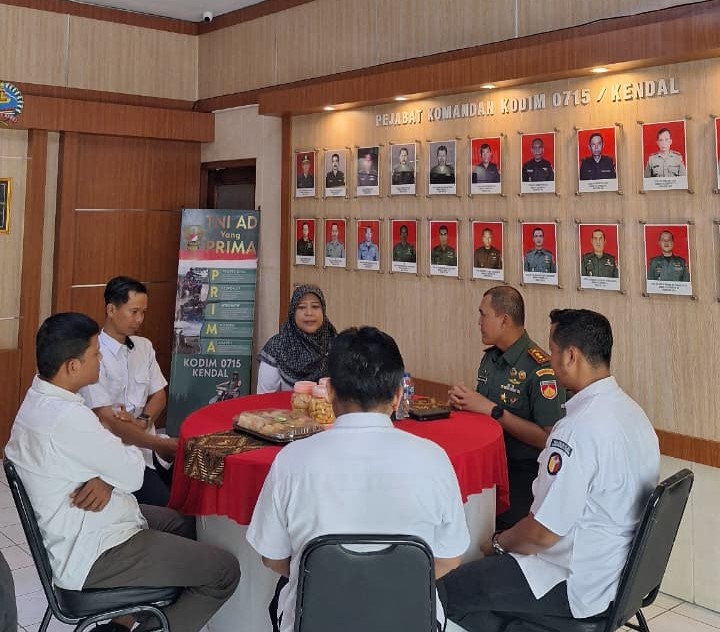 Dokumentasi Ketua Bawaslu, Hevy Indah Oktaria  berkoordinasi dengan Dandim 0715/Kendal, Letkol Inf Bagus Setyawan.