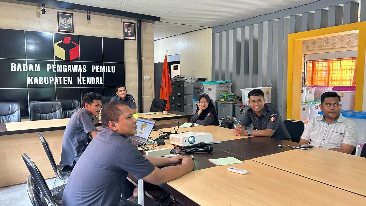 Dokumentasi Rapat Sosialisasi Assesment/Penilaian Kehumasan Bawaslu Kabupaten/Kota Tahun 2025 yang diselenggarakan oleh Bawaslu Provinsi Jawa Tengah