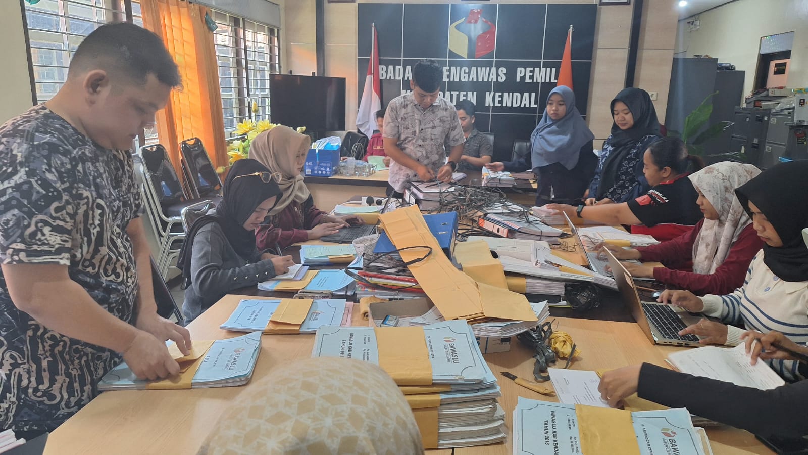 Dok Pengaripan dokumen keuangan Bawaslu Kab. Kendal