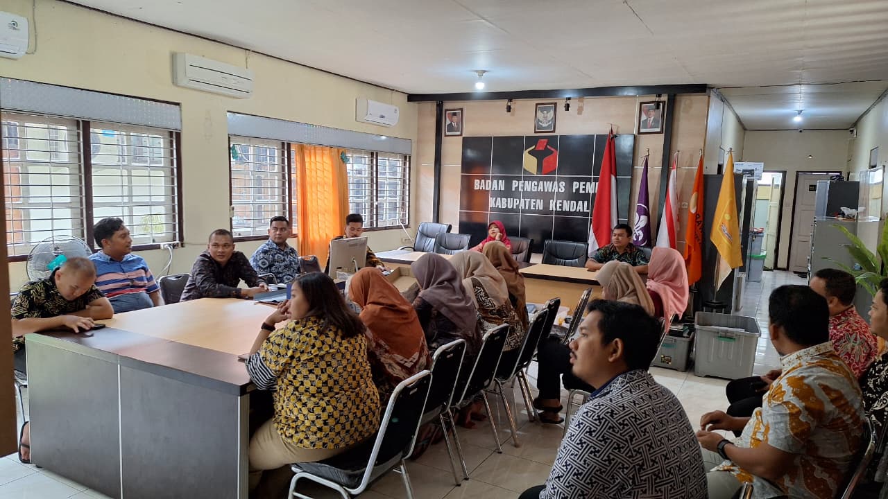 Dokumentasi Rapat Sosialisasi Surat Edaran Sekretaris Jenderal Nomor 2 Tahun 2026 pada Mitra Kerja Inspektorat Wilayah II secara daring melalui Zoom Meeting