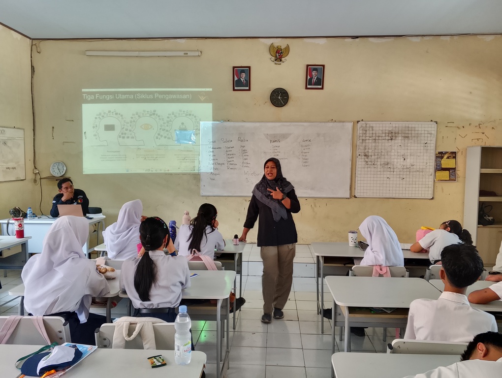 Dokumentasi Bawaslu Kendal Mengisi MPLS