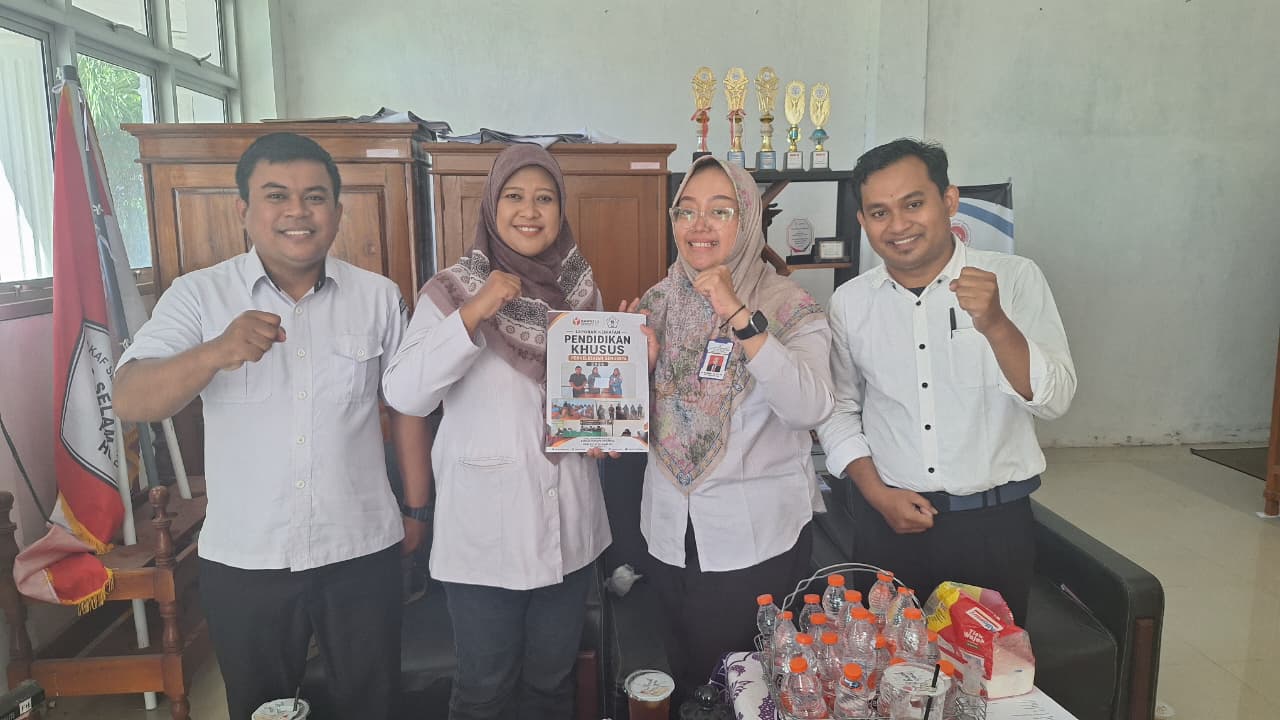 Dokumentasi Penyerahan Laporan PKPS