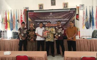 Dokumentasi Rapat Pleno Terbuka Pemutakhiran Data Pemilih Berkelanjutan (PDPB) yang dilaksanakan di aula KPU Kabupaten Kendal 