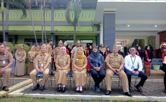 Dokumentasi Ketua Badan Pengawas Pemilu (Bawaslu) Kabupaten Kendal, Hevy Indah Oktaria hadiri pembukaan MPLS (Masa Pengenalan Lingkungan Satuan) Pendidikan Ramah dan Berintegritas di SMA N 1 Weleri