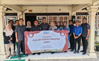 Dokumentasi Bawaslu Kendal menerima kehadiran Dekan dan dosen Fakultas Hukum Universitas Selamat Sri (Uniss) Kendal dalam rangka penarikan Kuliah Kerja Praktek (KKP) mahasiswa. 